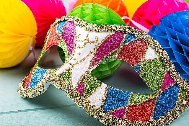 Karneval lebt vom Rollenwechsel und vom Spiel mit Identitäten.